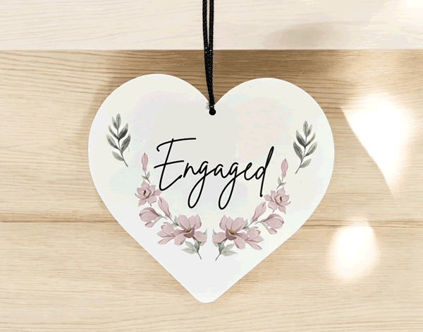 Shabby Chic Heart-Shaped Bathroom Door Sign - Wooden Engraved Decorative Sign, Self-Adhesive